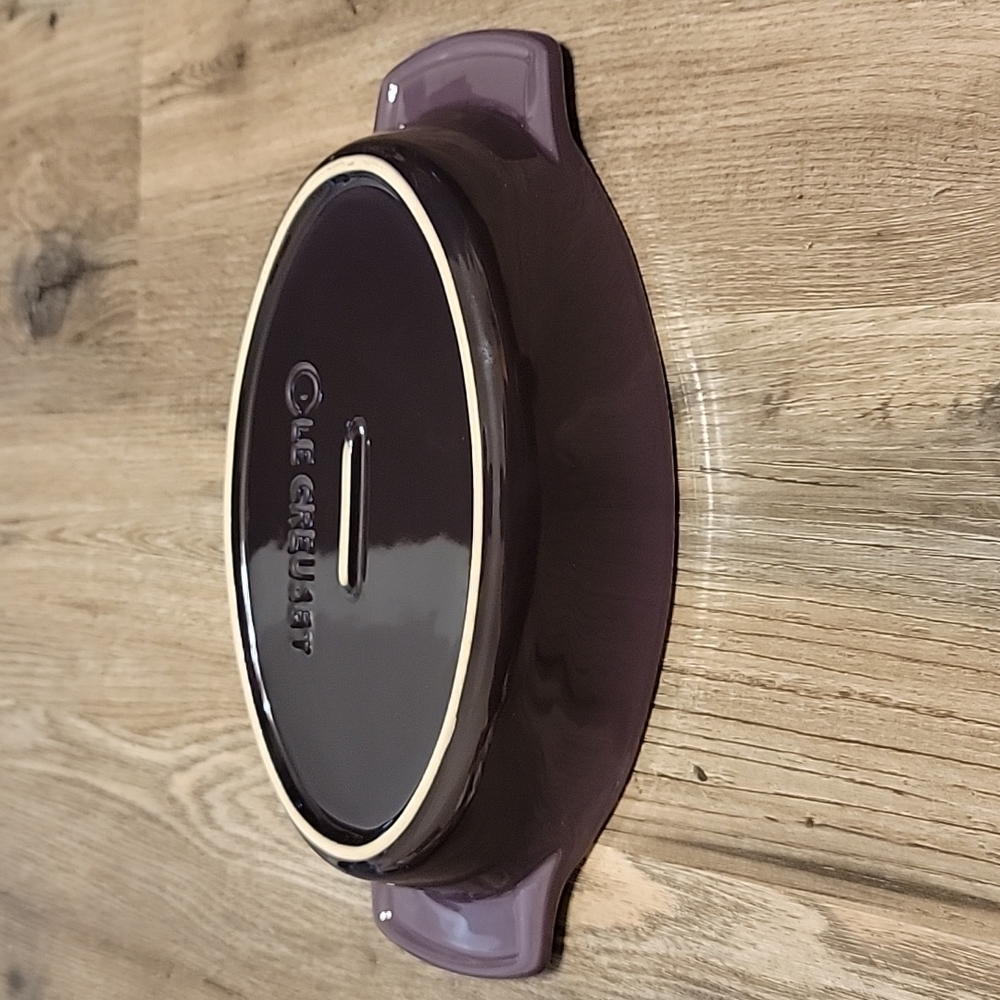 Le Creuset Cassis Oval Dish - Picture 7 of 9